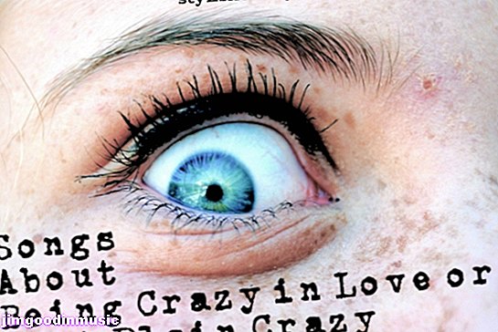 79 أغاني حول أن تكون مجنونًا في الحب أو مجرد مجنون