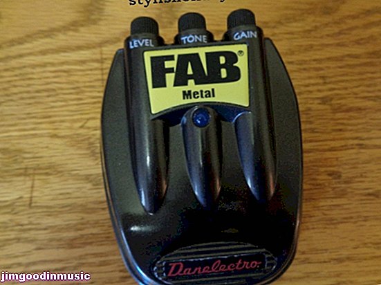 Pigių iškraipymų pedalo apžvalga: „Danelectro Fab Metal Stompbox“
