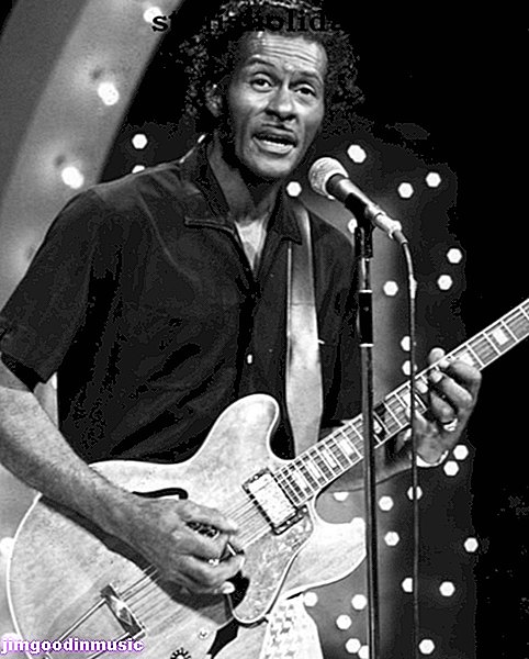 Podía tocar una guitarra como tocar una campana: ¿qué hizo Chuck Berry por la música estadounidense?